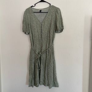 Universal Thread Green Floral Sundress